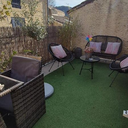 Proche D'Uzes La Terrasse Du Soleil Levant Collias 外观 照片