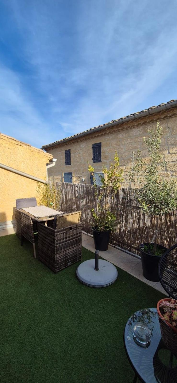 Proche D'Uzes La Terrasse Du Soleil Levant Collias 外观 照片